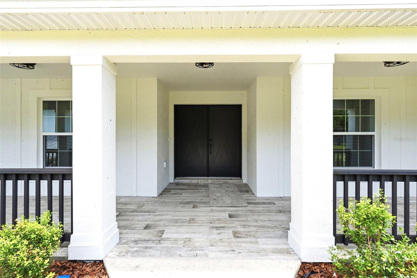 Listing photo id 28 for 3264 Station Boulevard