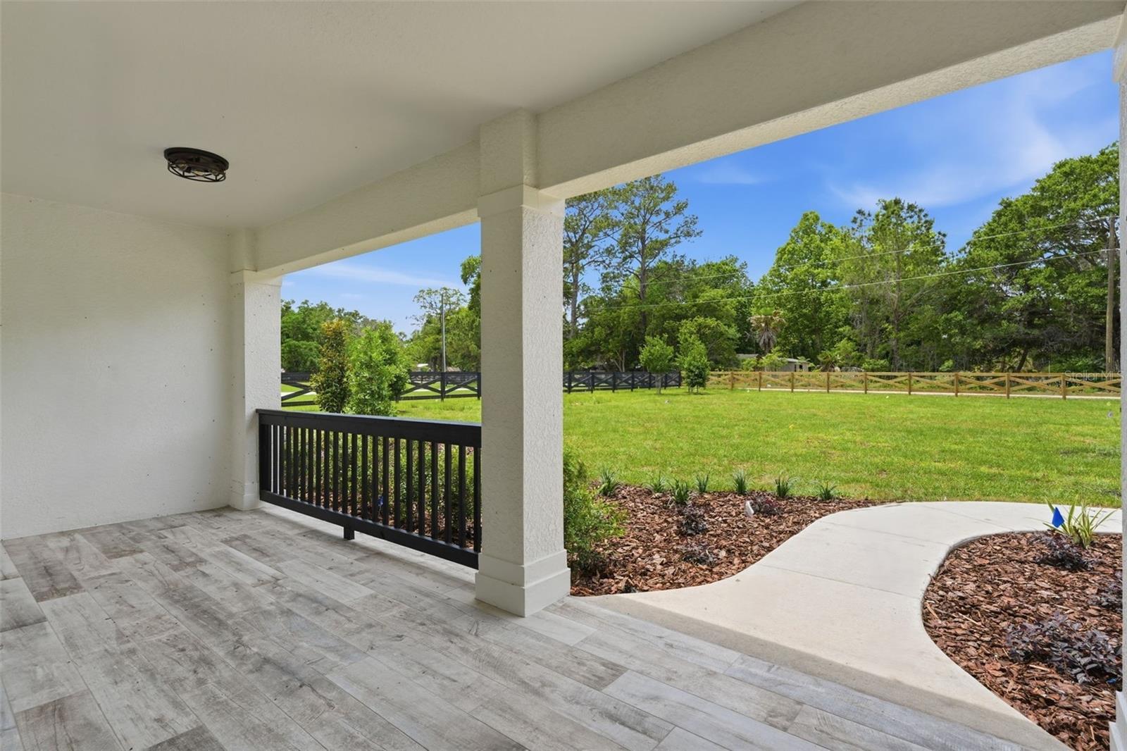 Listing photo id 29 for 3264 Station Boulevard
