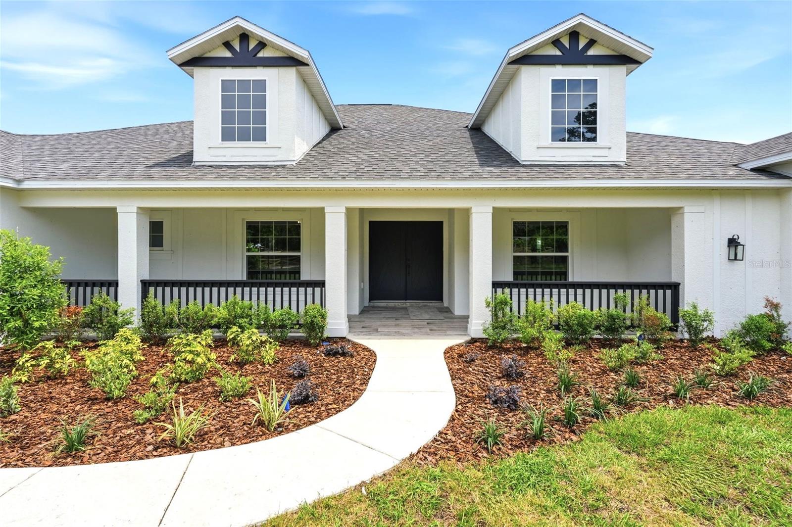 Listing photo id 2 for 3264 Station Boulevard
