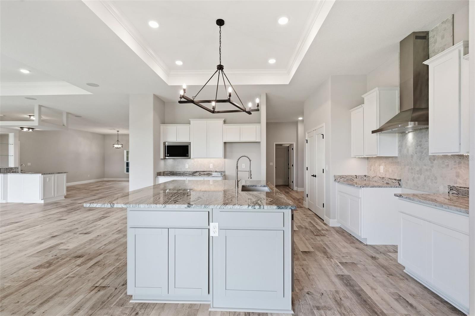 Listing photo id 5 for 3264 Station Boulevard