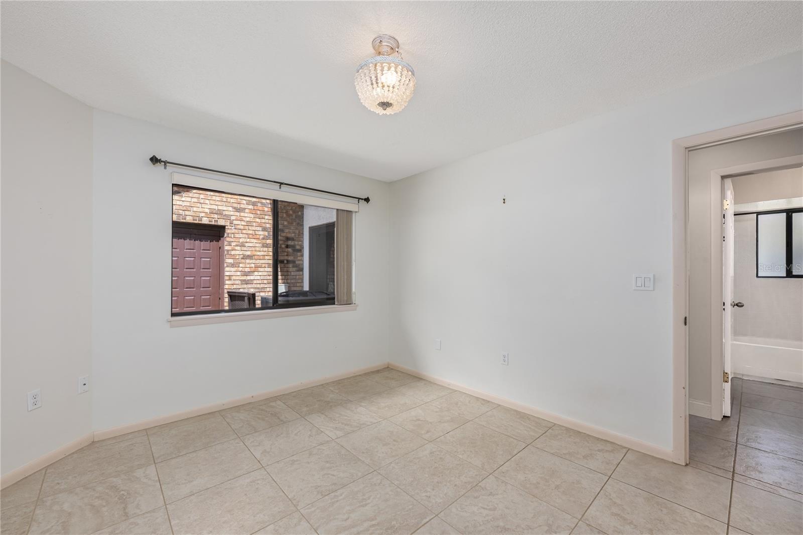 Listing photo id 14 for 109 Waterwood Drive