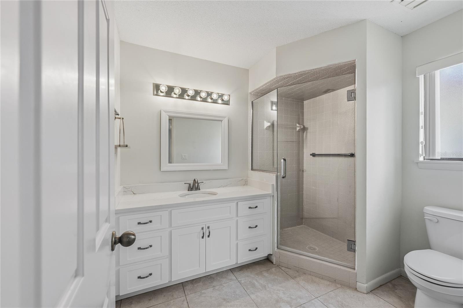 Listing photo id 16 for 109 Waterwood Drive