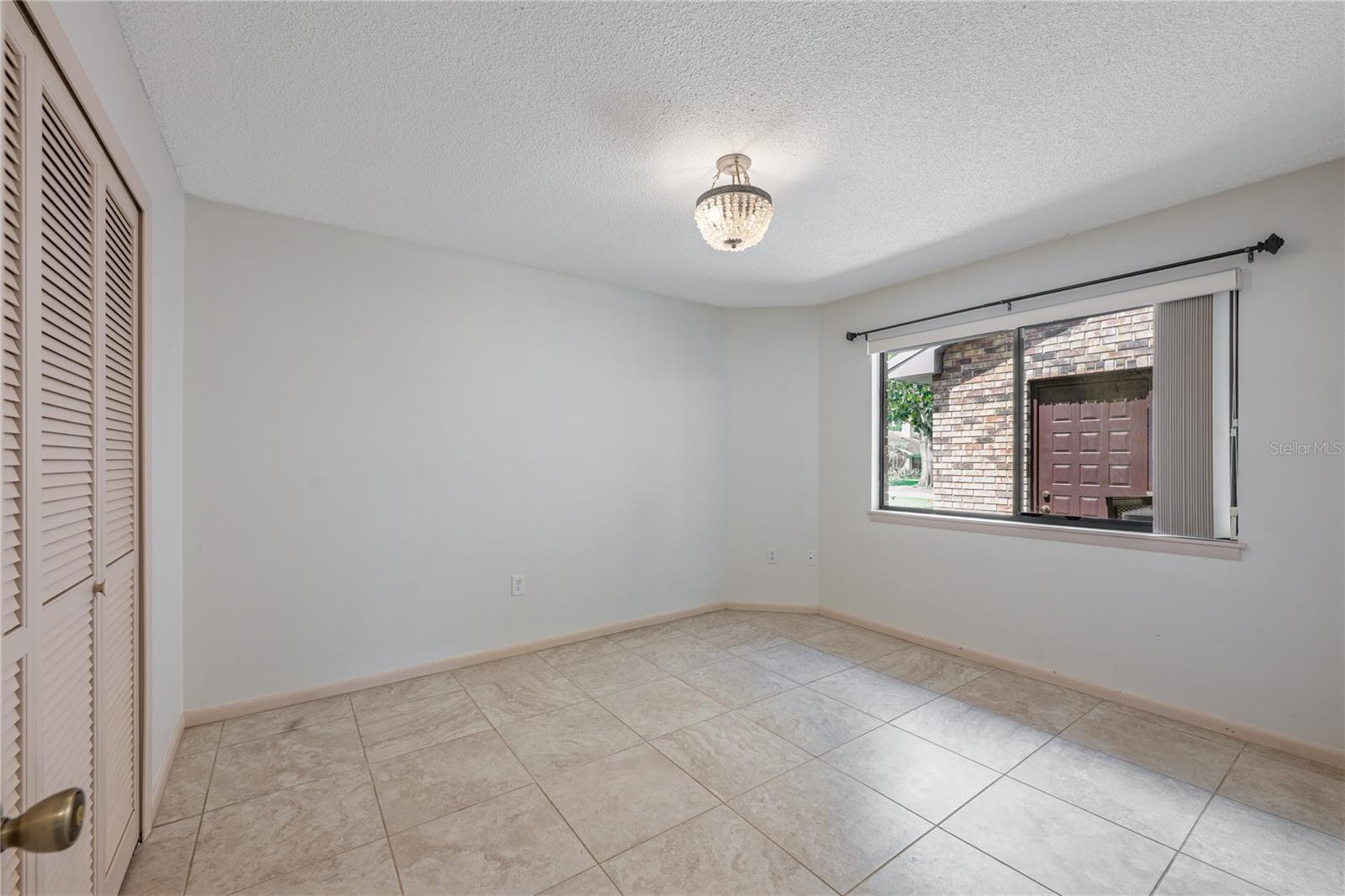 Listing photo id 17 for 109 Waterwood Drive