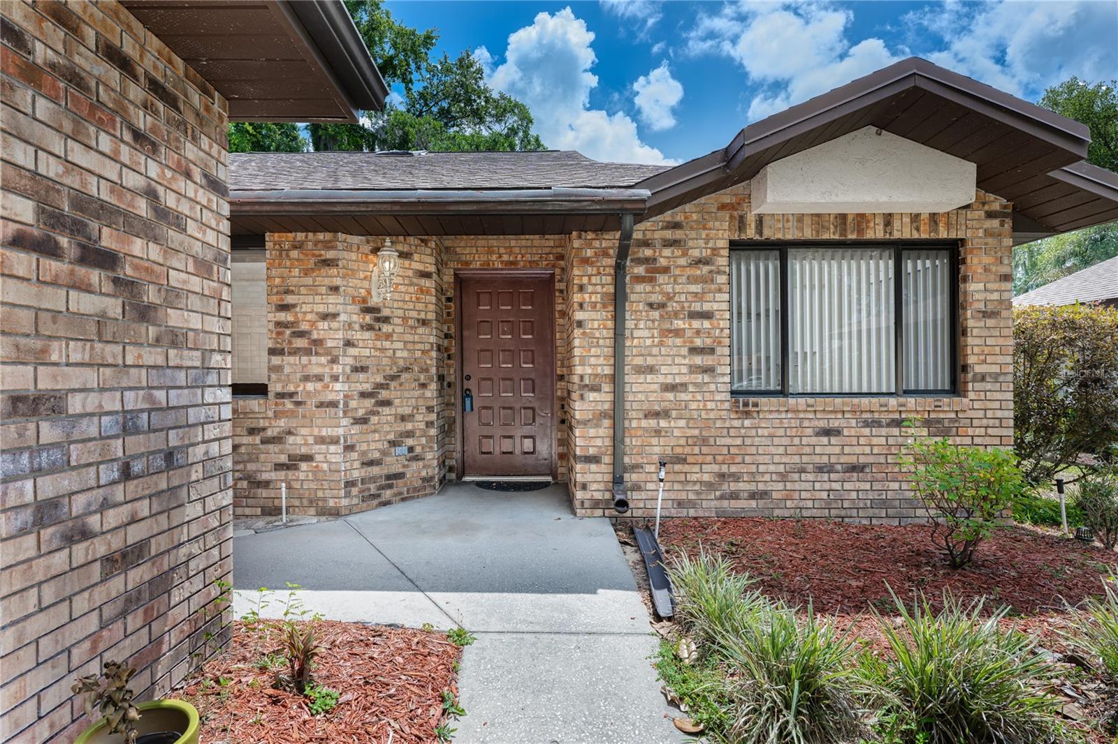 Listing photo id 0 for 109 Waterwood Drive