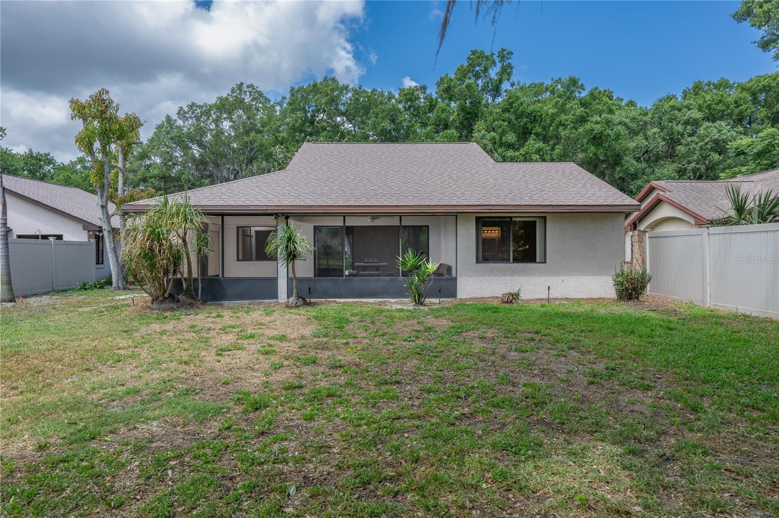 Listing photo id 22 for 109 Waterwood Drive