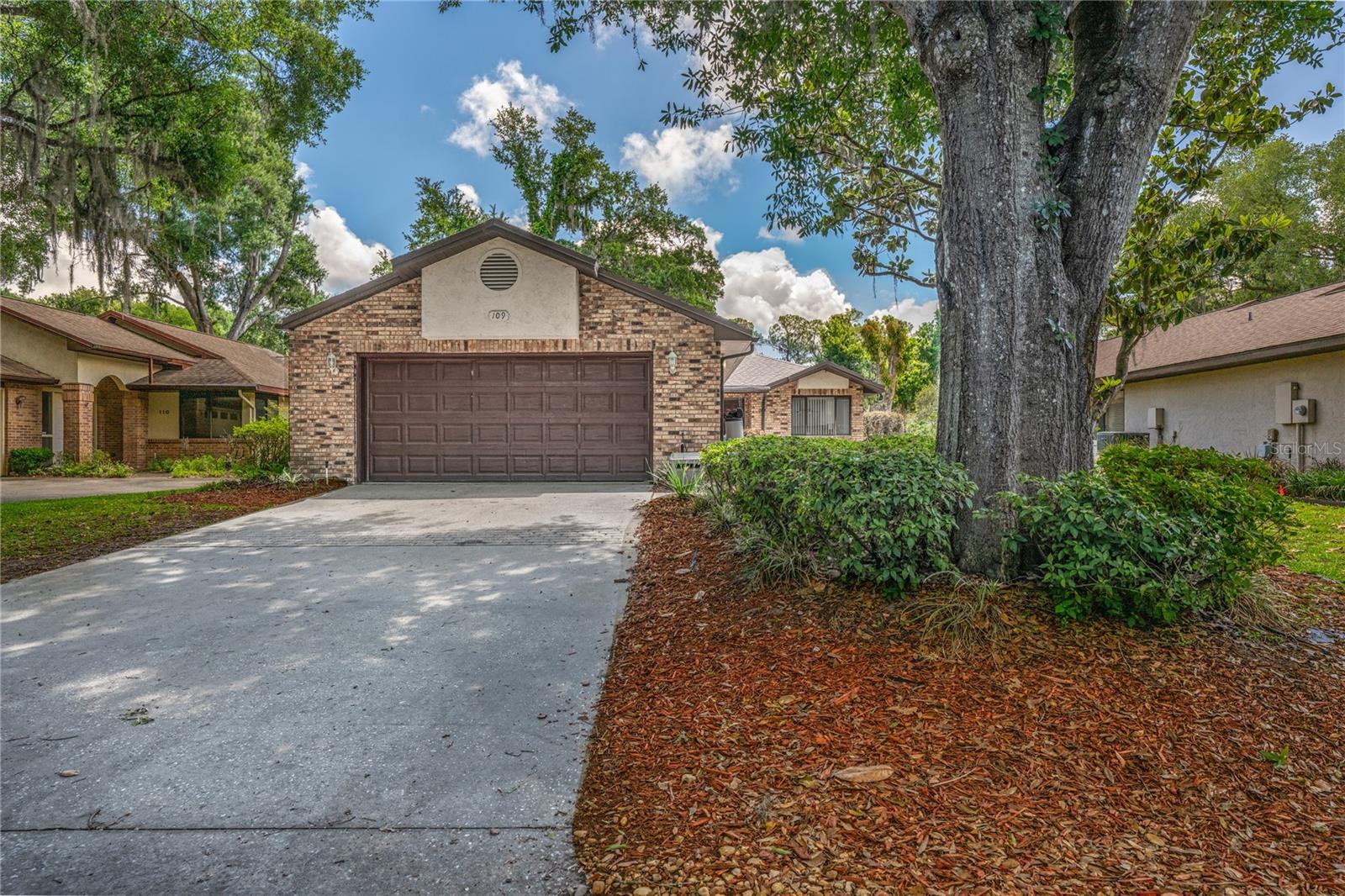 Listing photo id 23 for 109 Waterwood Drive