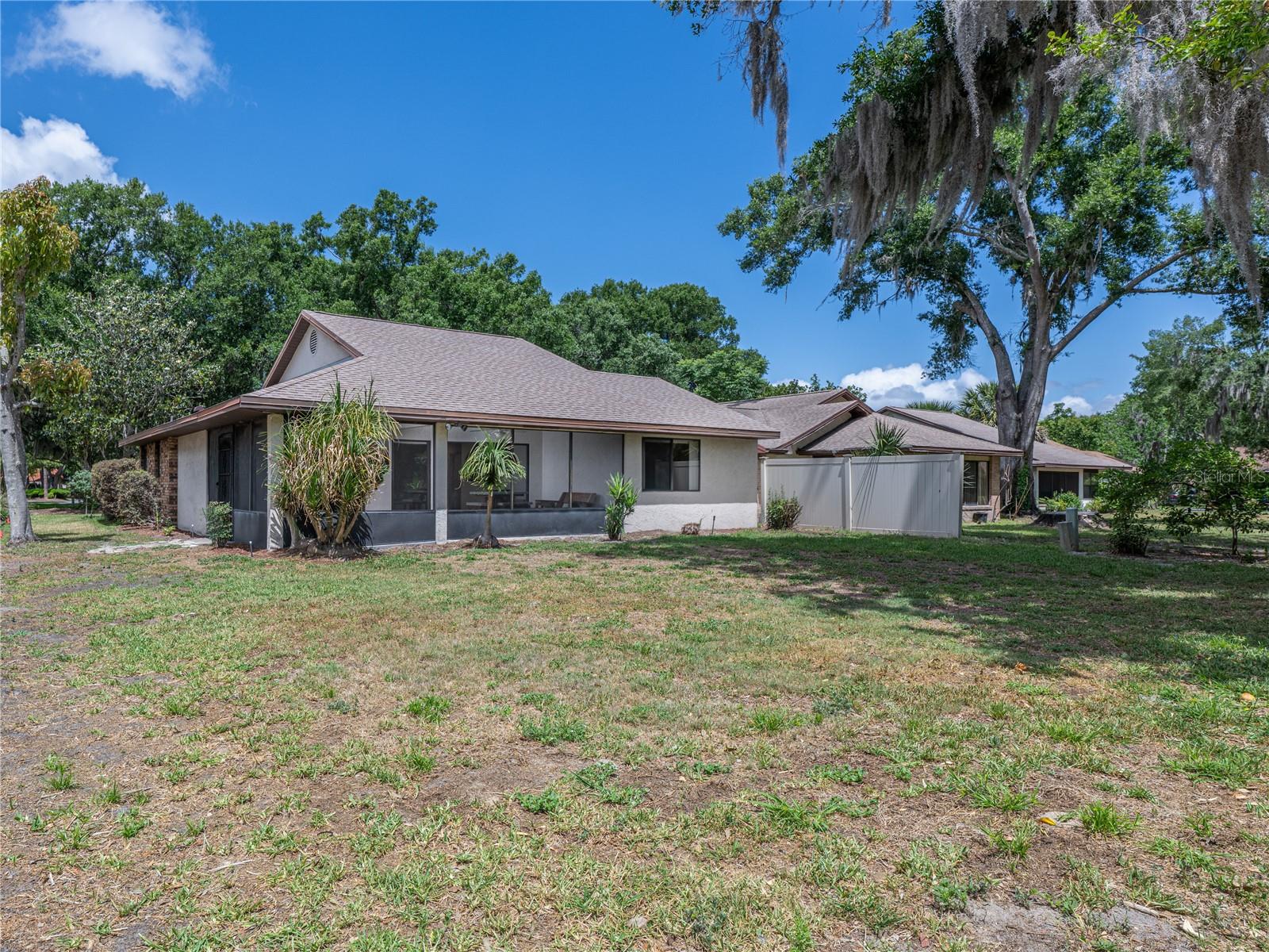 Listing photo id 28 for 109 Waterwood Drive