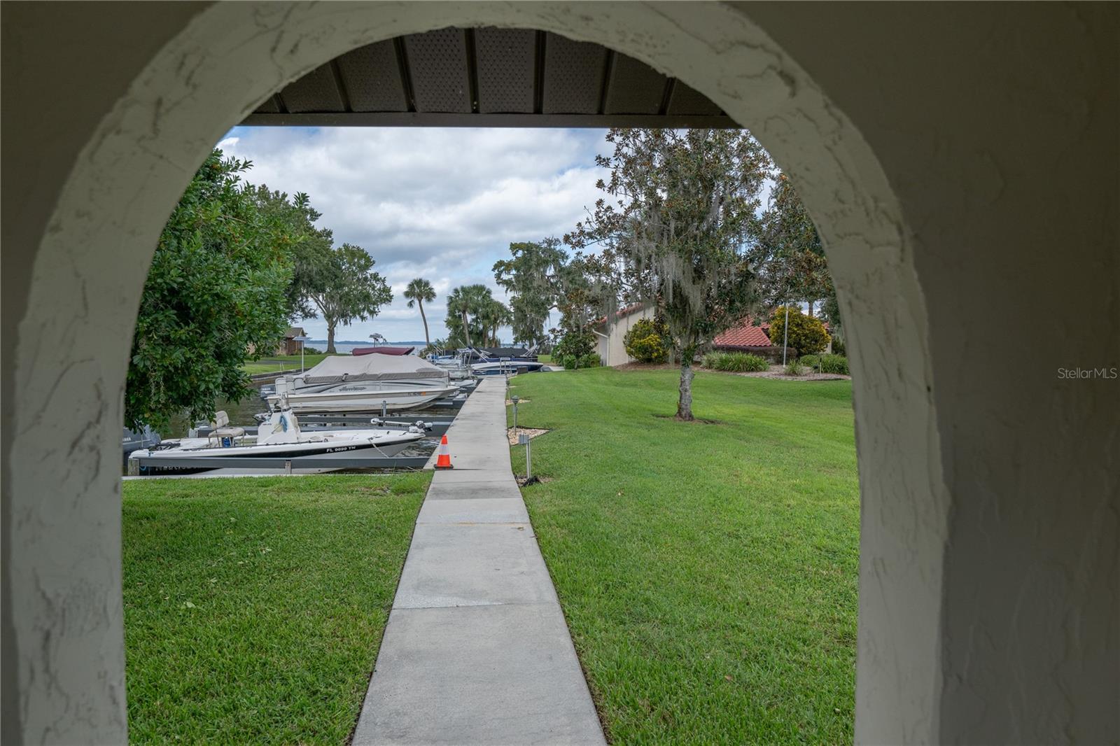 Listing photo id 40 for 109 Waterwood Drive