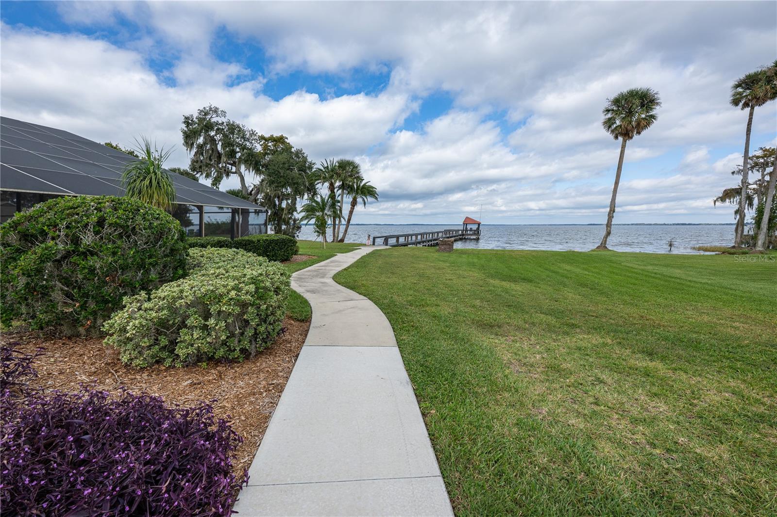Listing photo id 41 for 109 Waterwood Drive