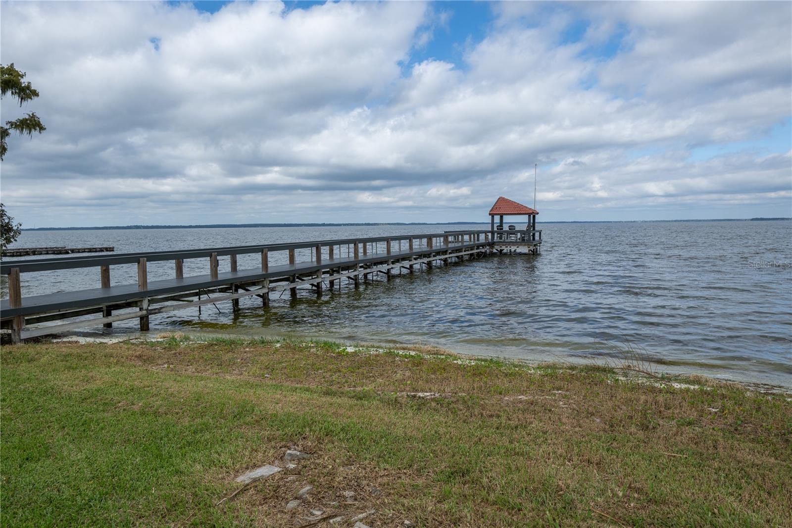 Listing photo id 42 for 109 Waterwood Drive