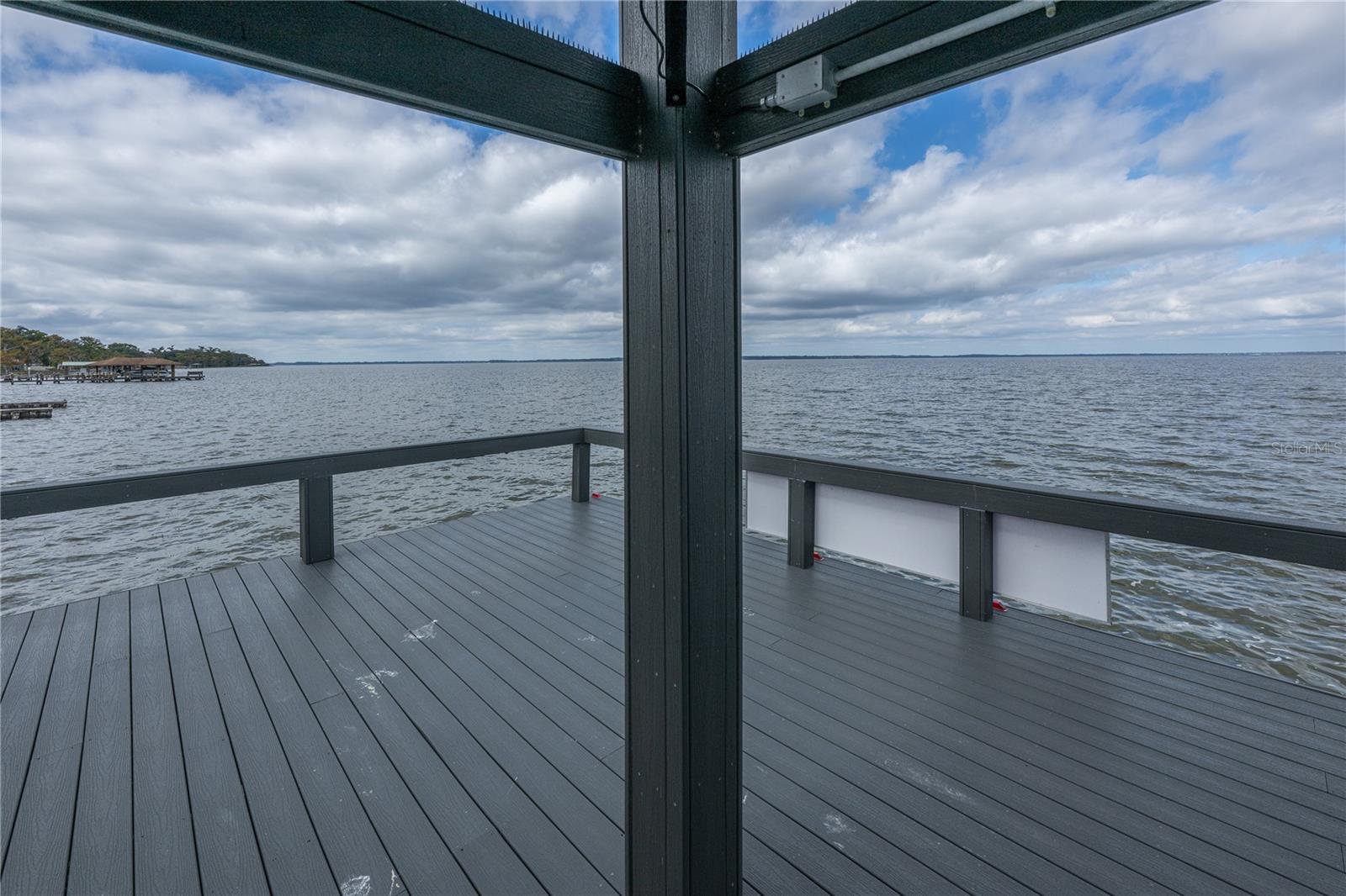 Listing photo id 43 for 109 Waterwood Drive
