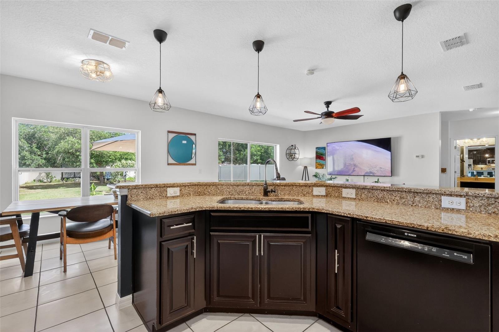 Image 12 of 61 For 34040 Alameda Drive