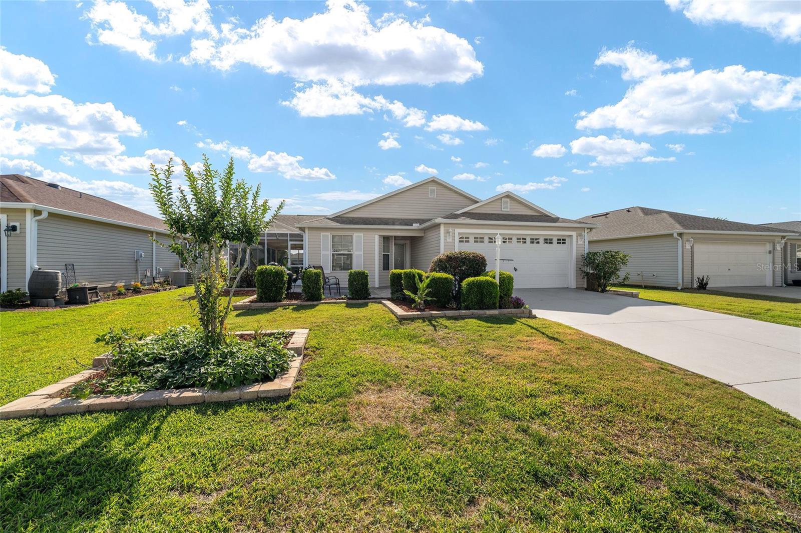 Image 2 of 36 For 3240 Islawild Way