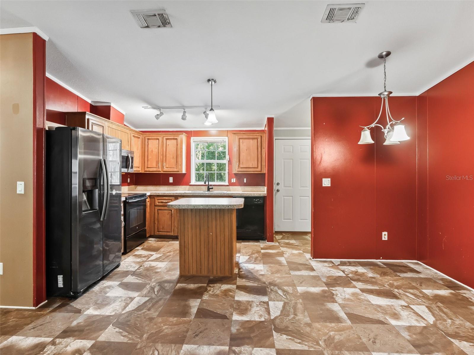Image 10 of 28 For 3861 Cr 519  