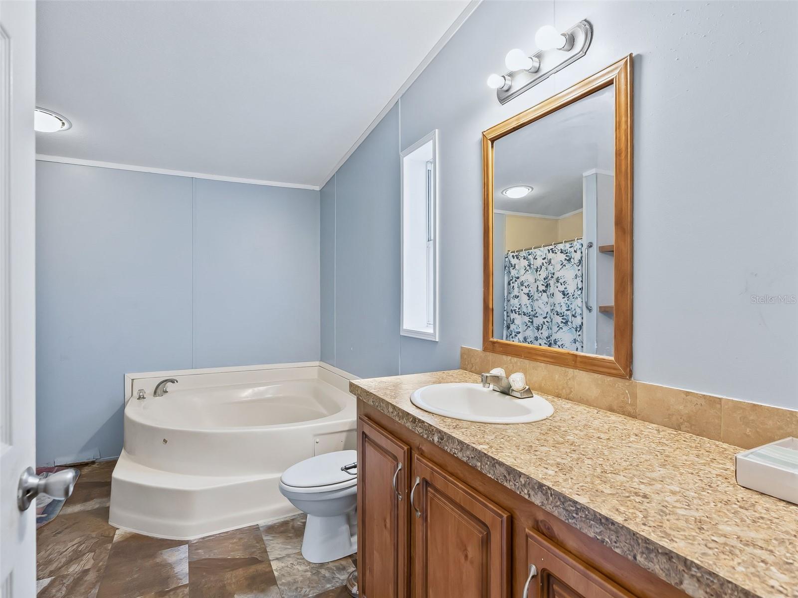 Image 16 of 28 For 3861 Cr 519  