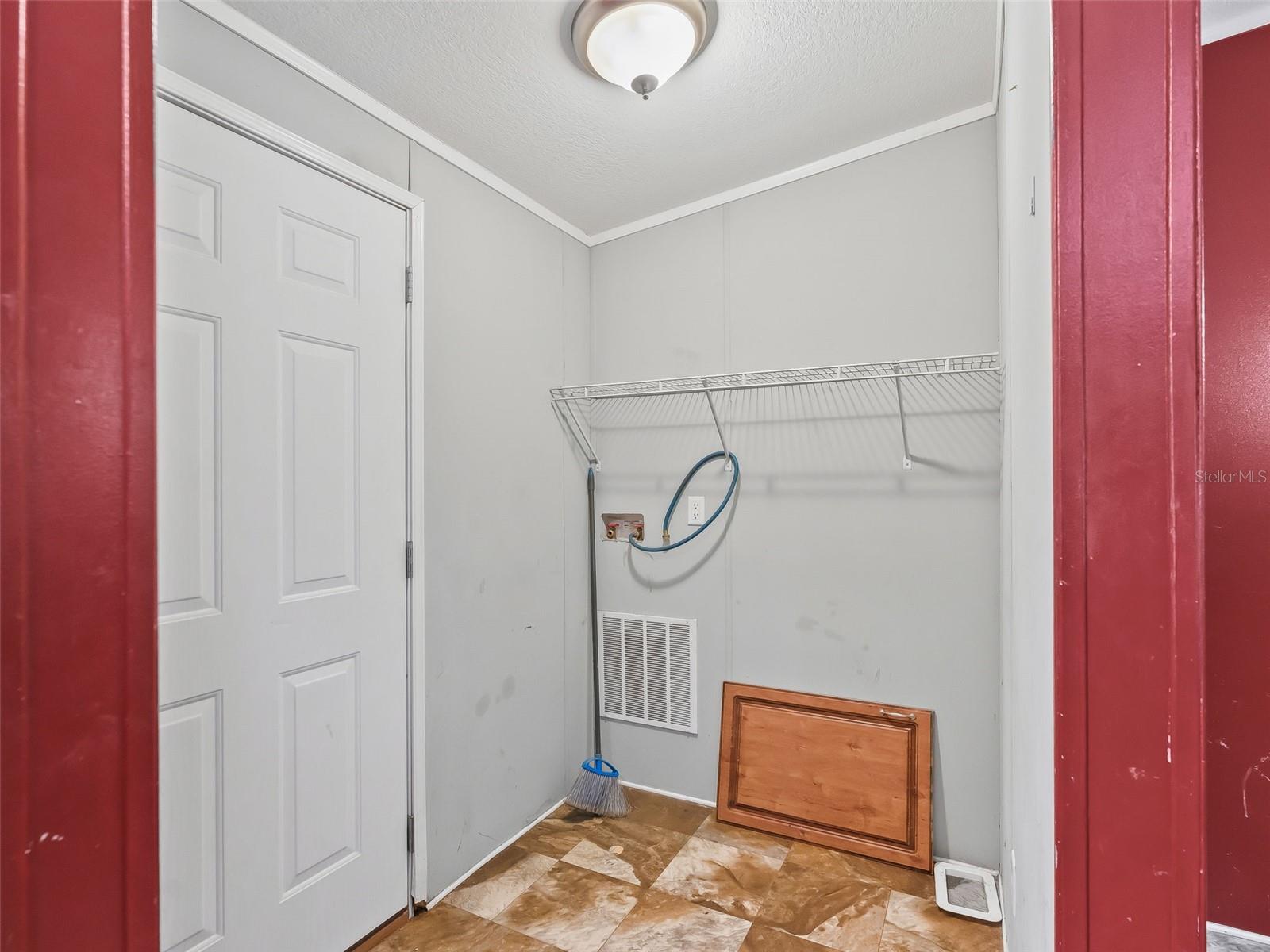 Image 23 of 28 For 3861 Cr 519  
