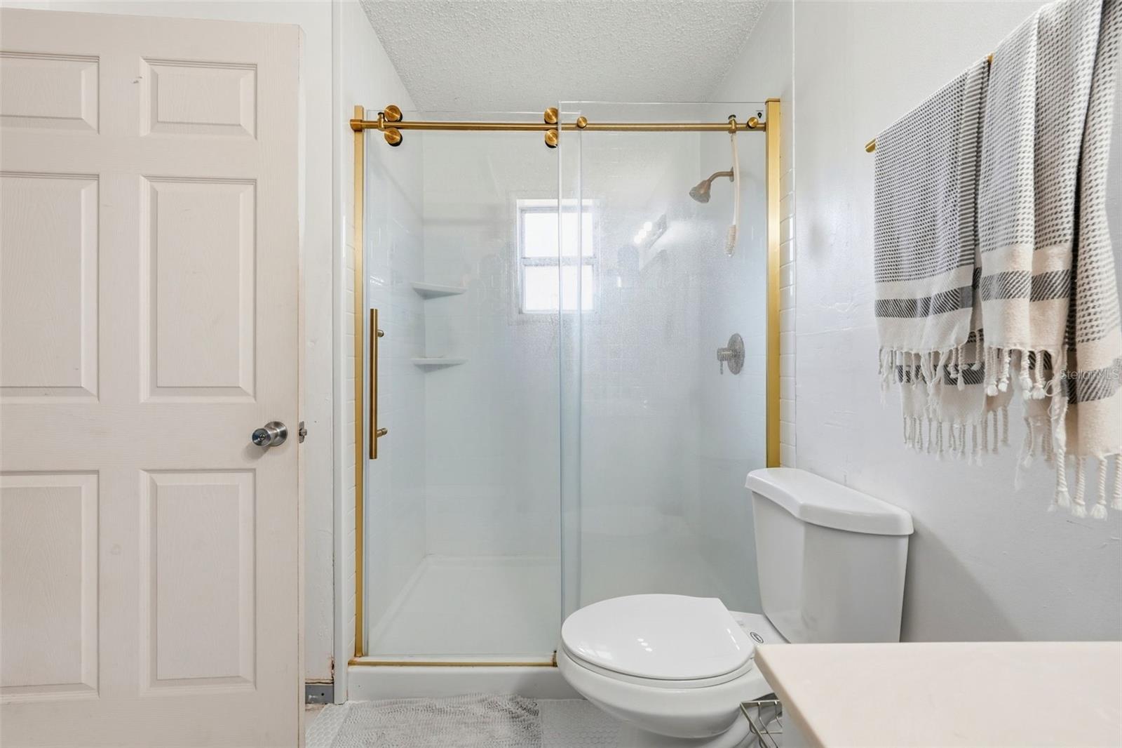 Image 13 of 22 For 218 S East Street