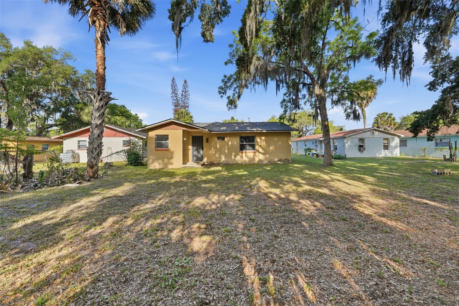 Image 20 of 22 For 218 S East Street