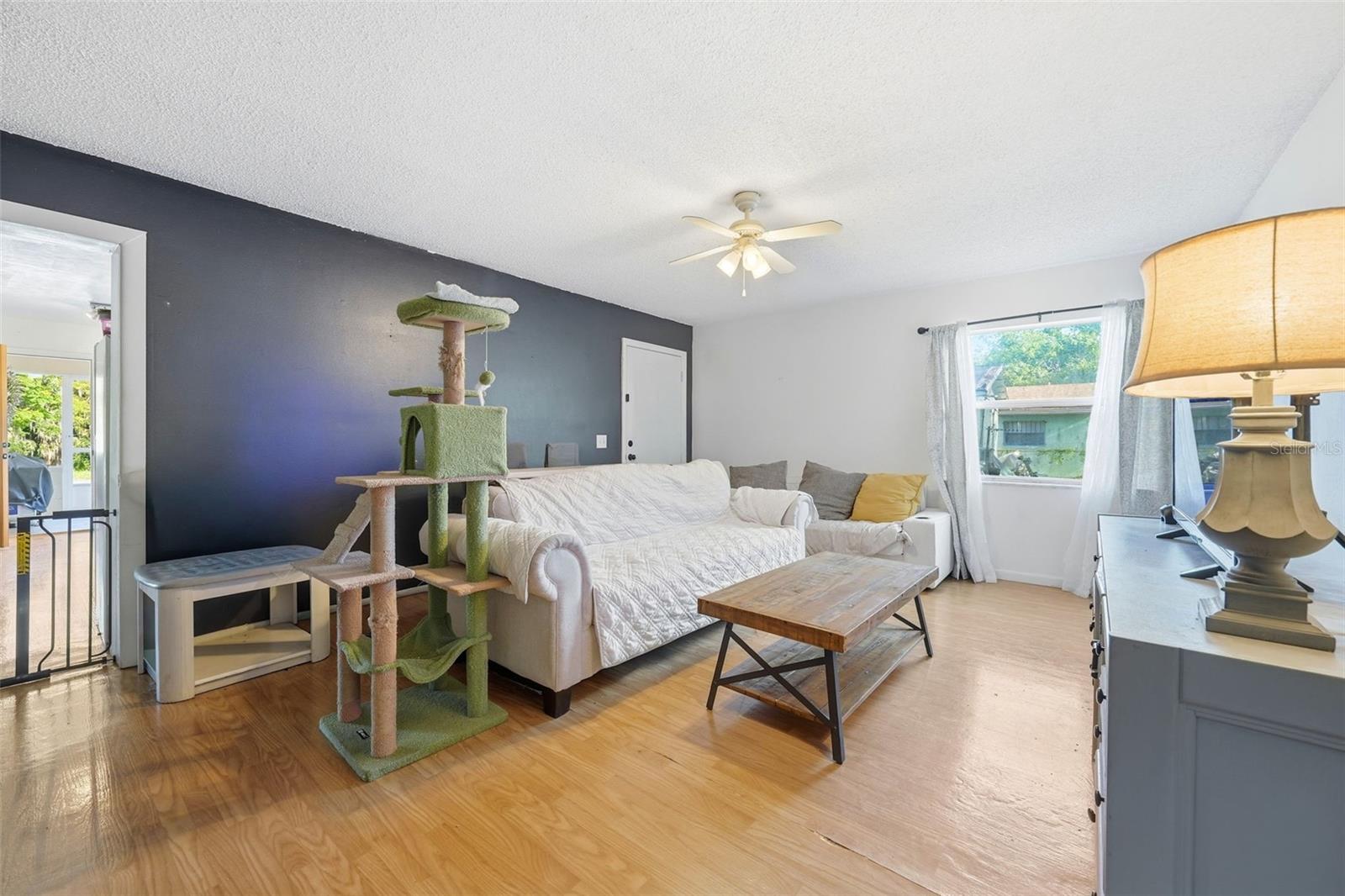 Image 7 of 22 For 218 S East Street