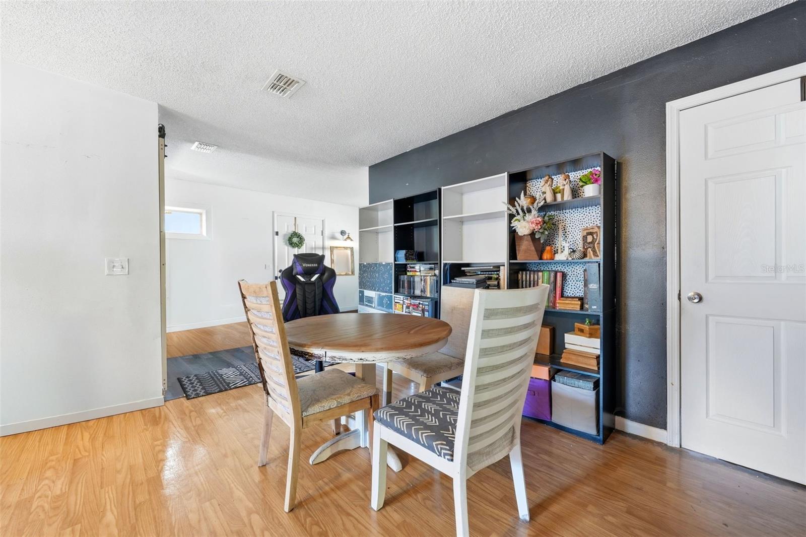 Image 9 of 22 For 218 S East Street