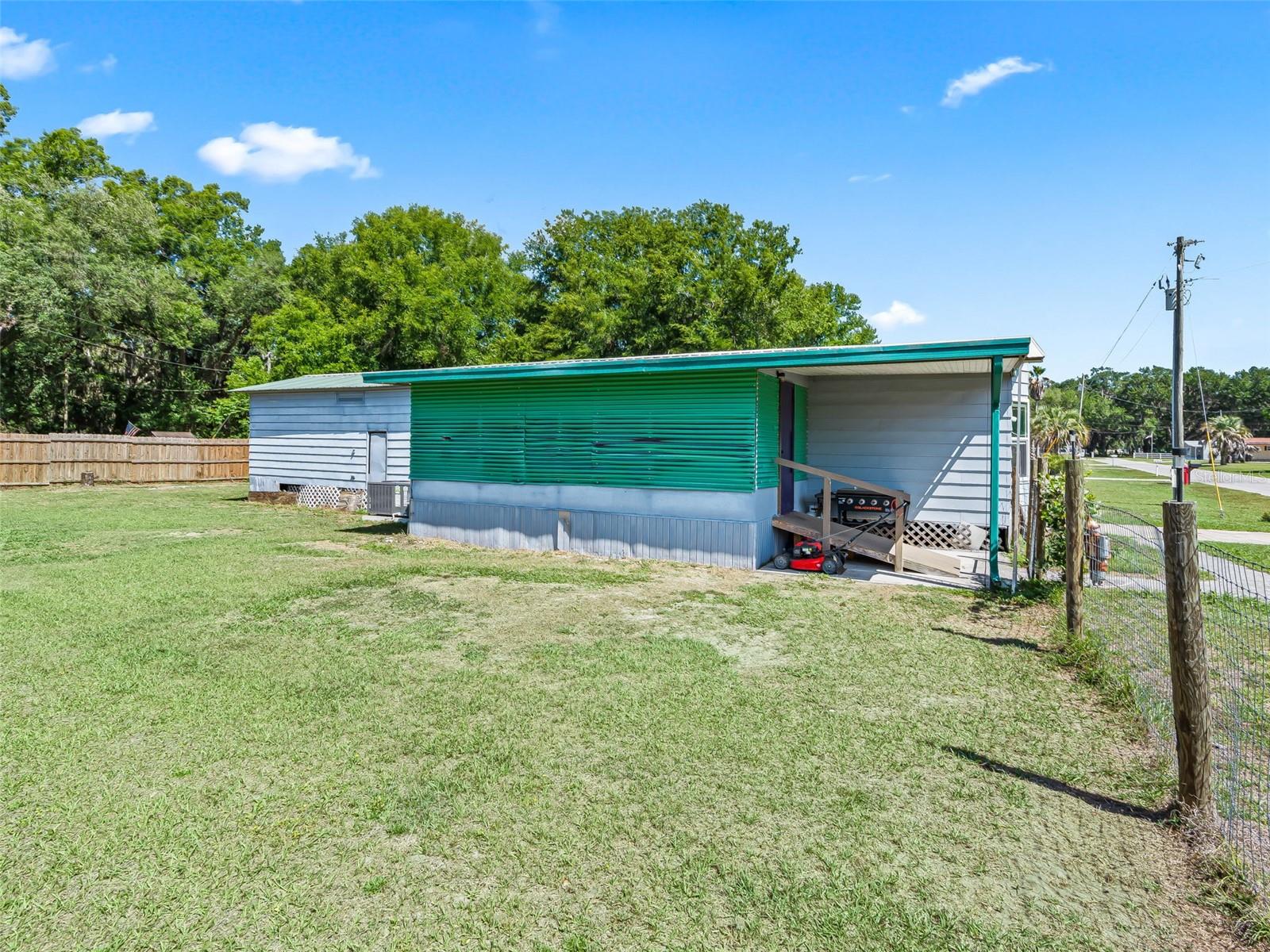 Image 24 of 31 For 10114 Se 24th St