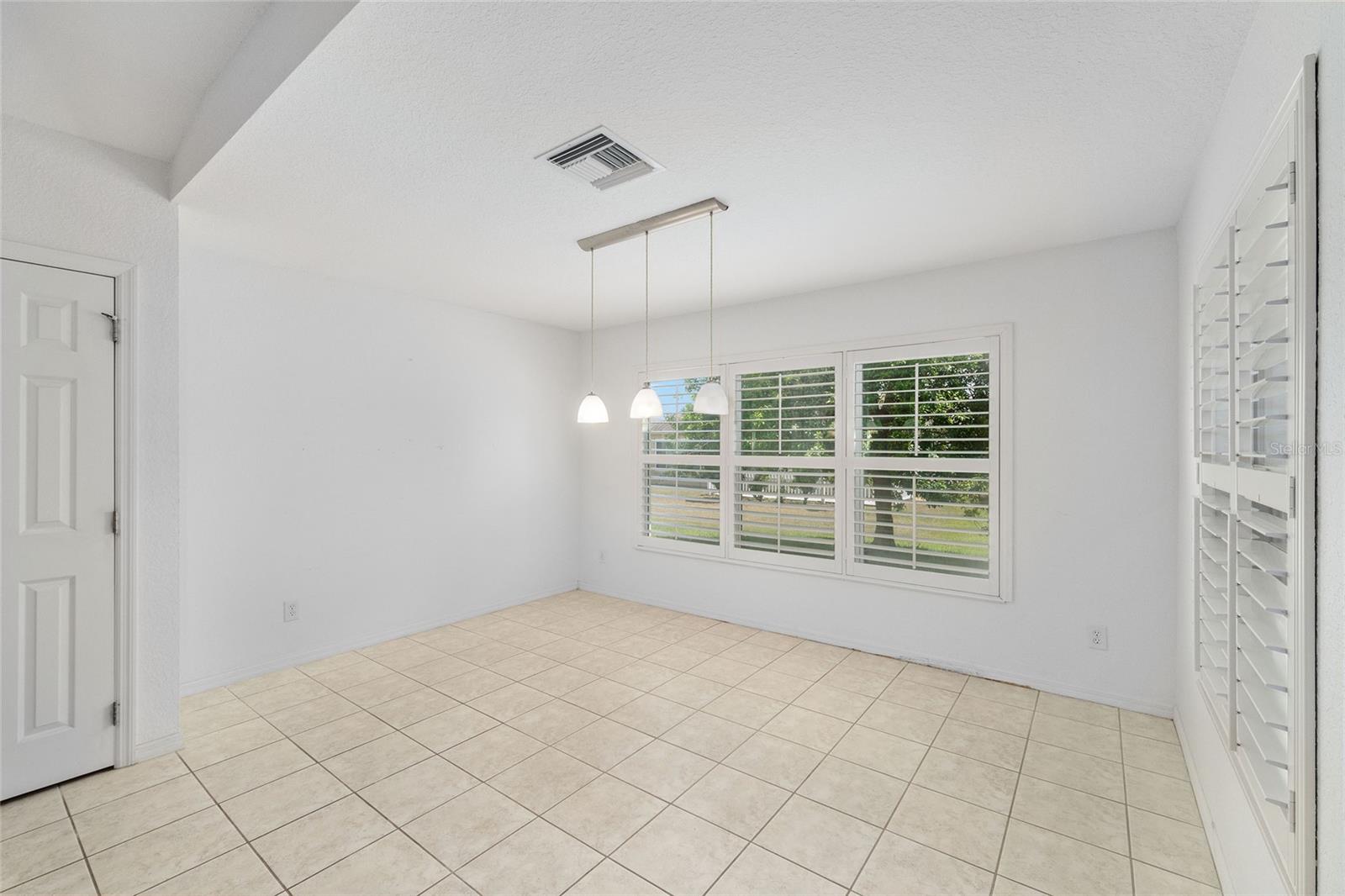 Image 11 of 75 For 8582 133rd Lane