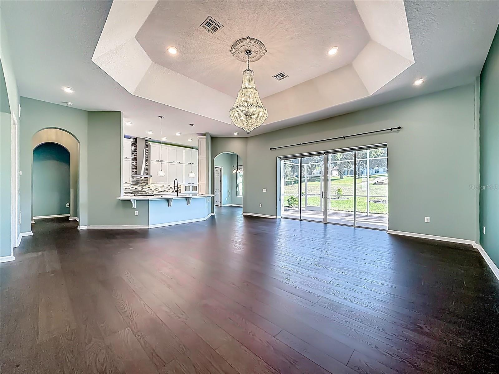 Image 10 of 82 For 2936 Highland View Circle
