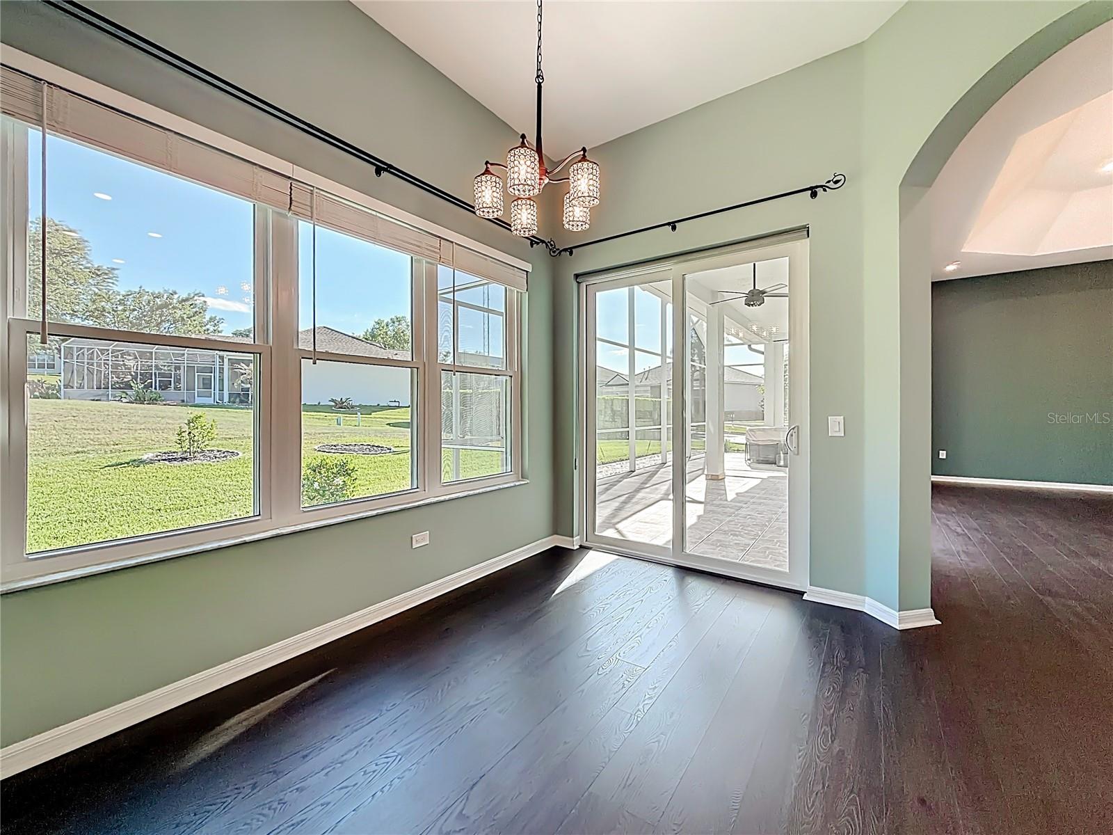 Image 20 of 82 For 2936 Highland View Circle