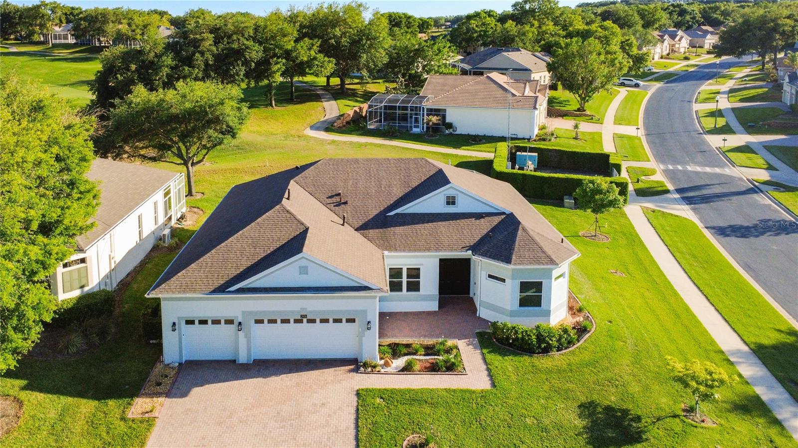 Image 3 of 82 For 2936 Highland View Circle