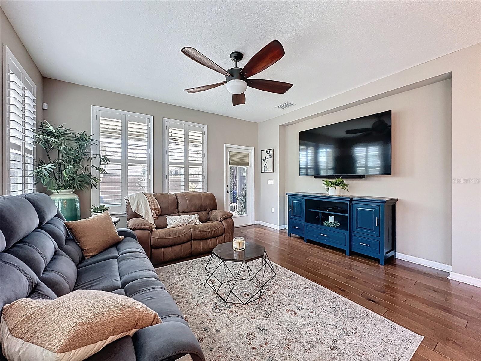 Image 11 of 51 For 416 Alcove Drive