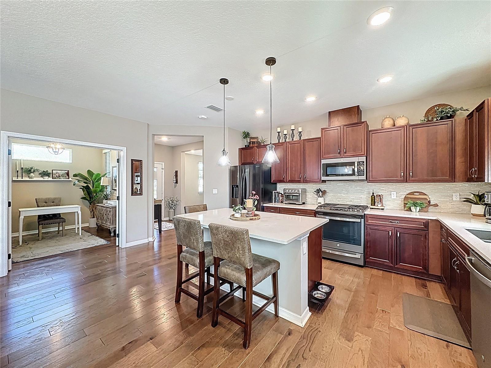 Image 4 of 51 For 416 Alcove Drive