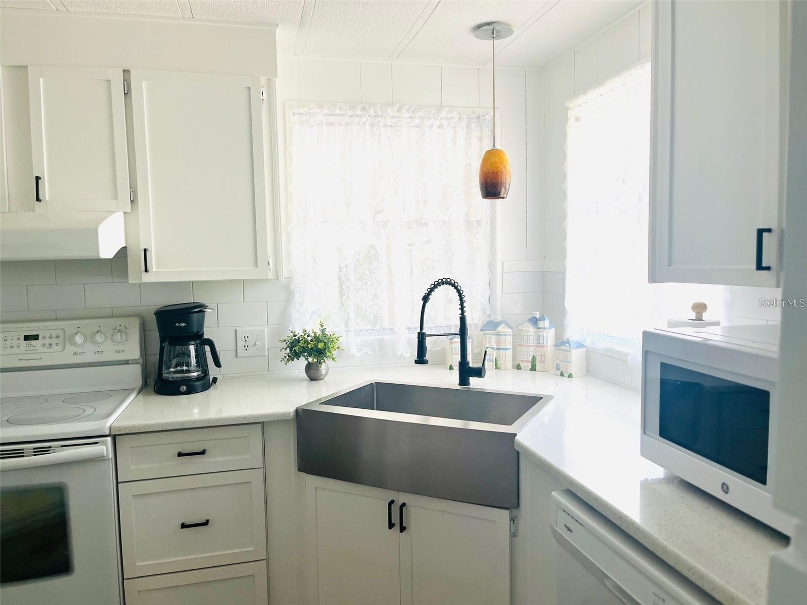 Image 4 of 33 For 33 Bobcat Trail