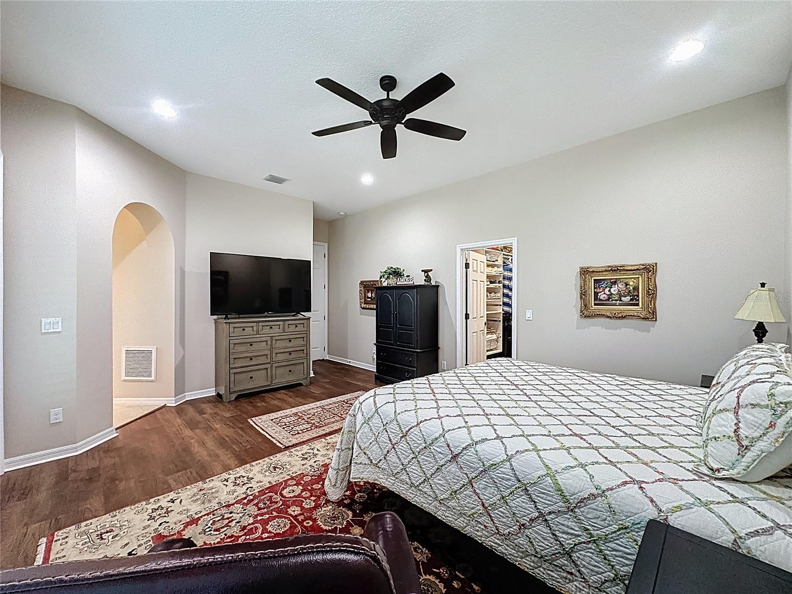 Image 32 of 98 For 364 Salt Marsh Lane