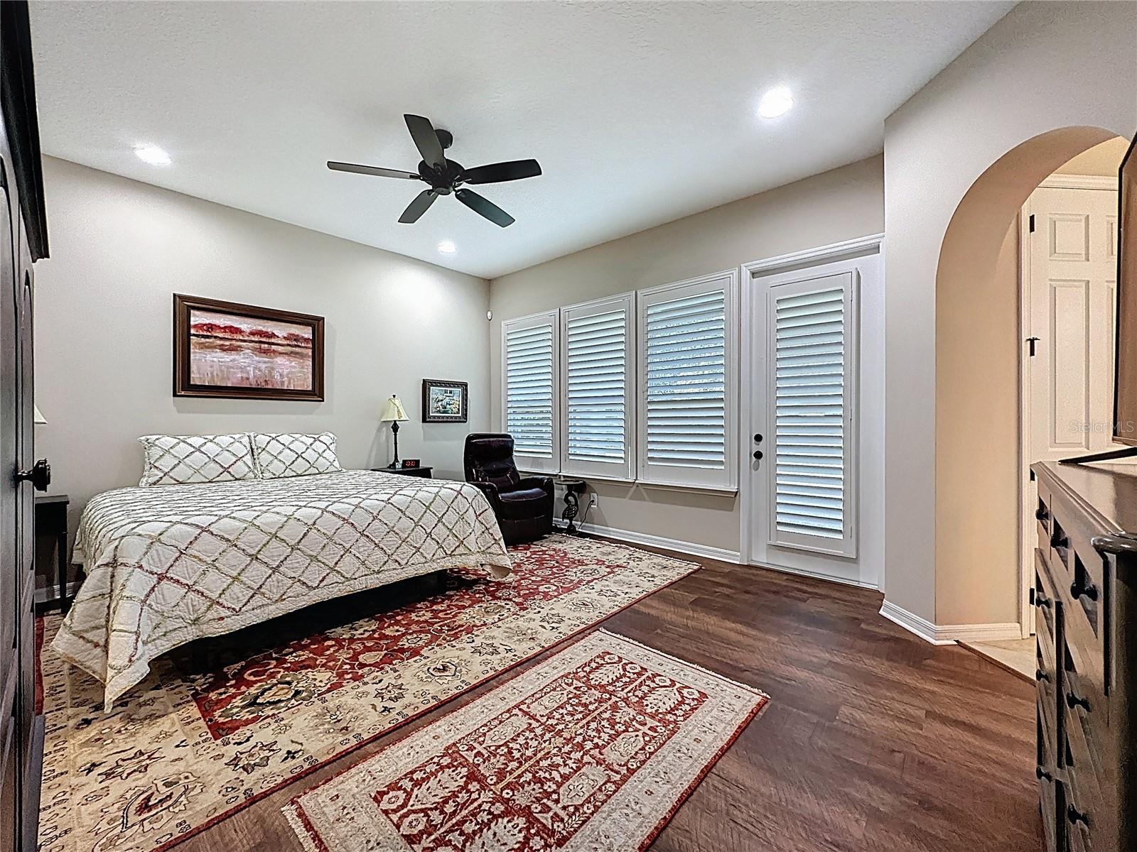 Image 34 of 98 For 364 Salt Marsh Lane