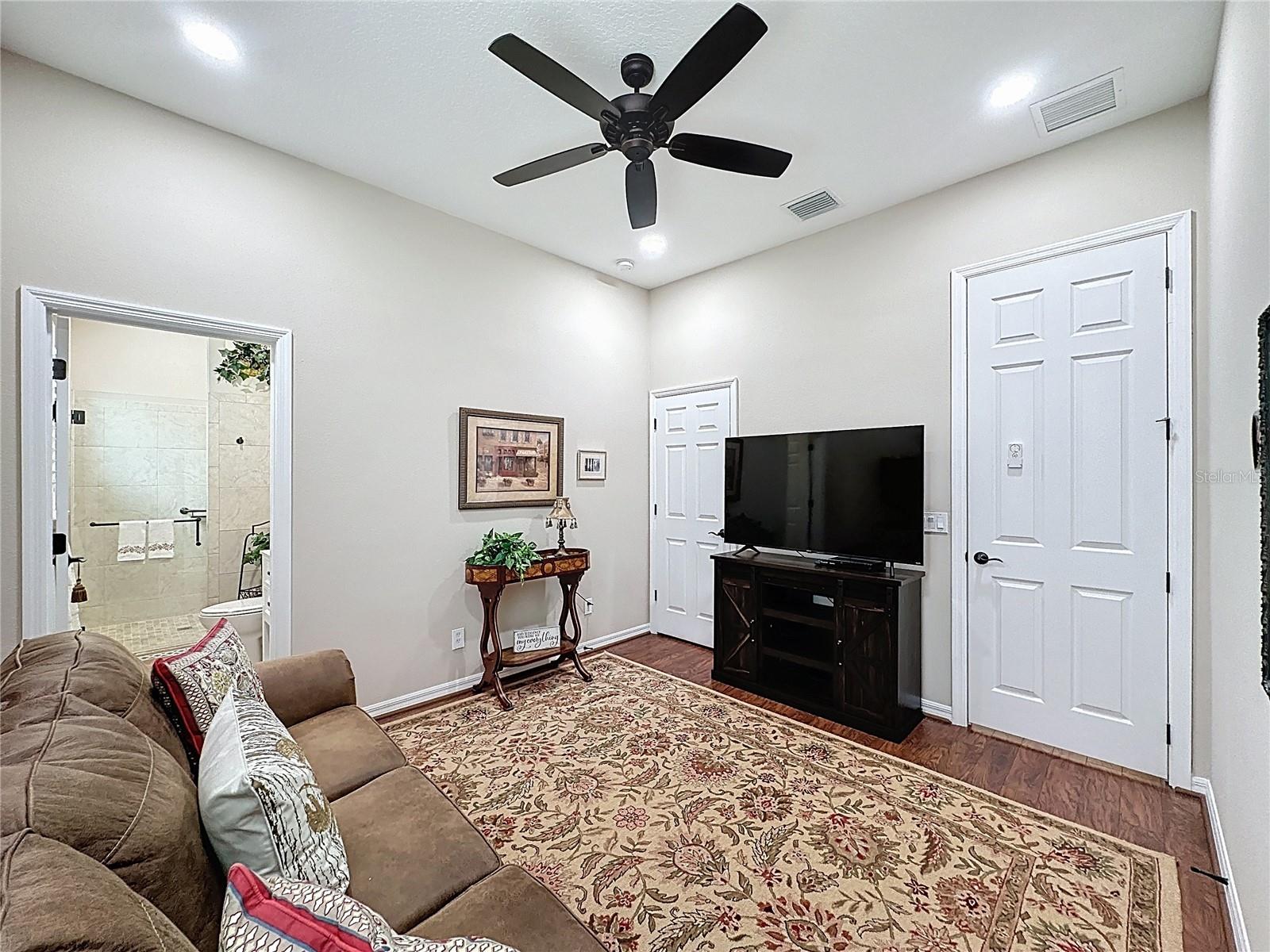 Image 38 of 98 For 364 Salt Marsh Lane