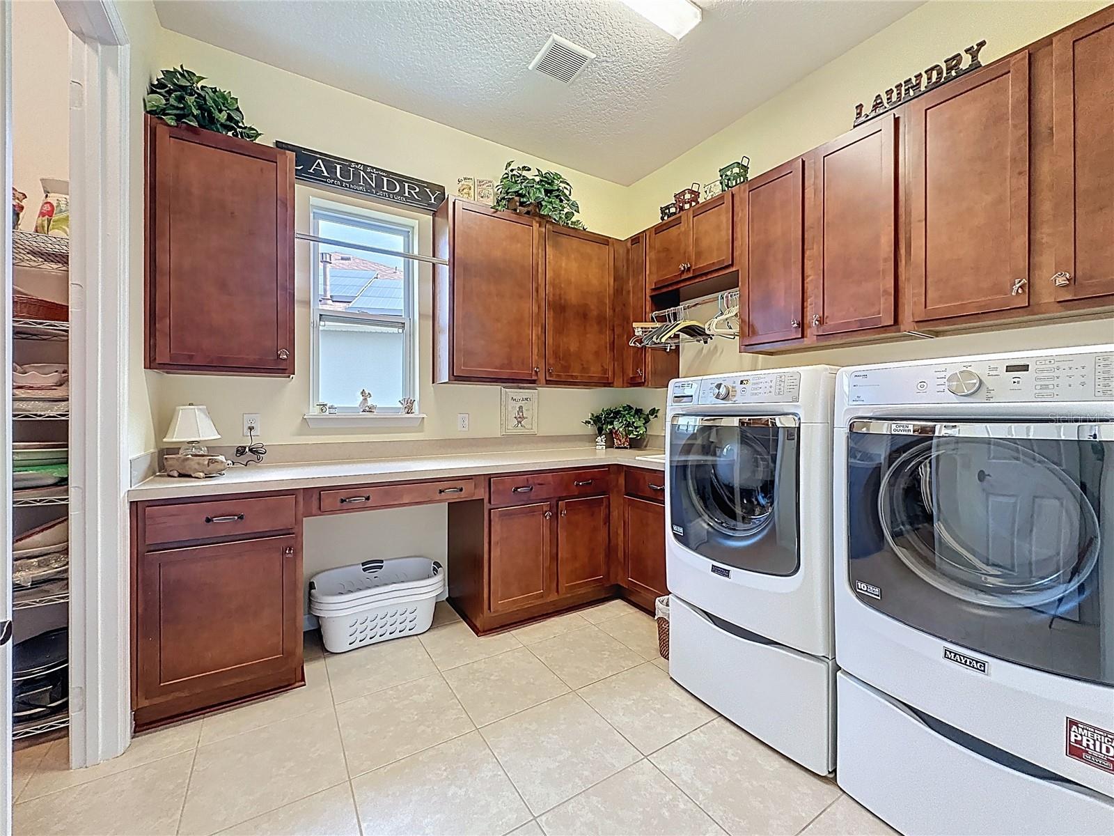 Image 50 of 98 For 364 Salt Marsh Lane