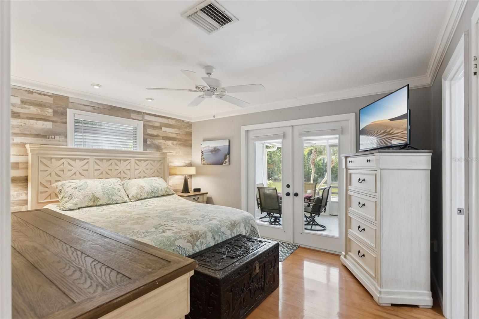 Image 15 of 45 For 13502 Country Club Drive