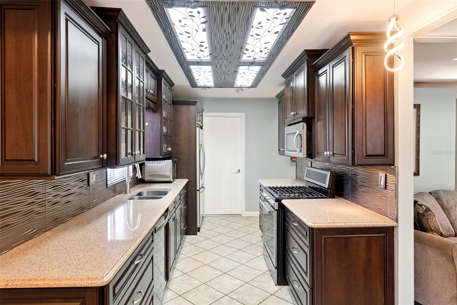 Image 9 of 45 For 13502 Country Club Drive