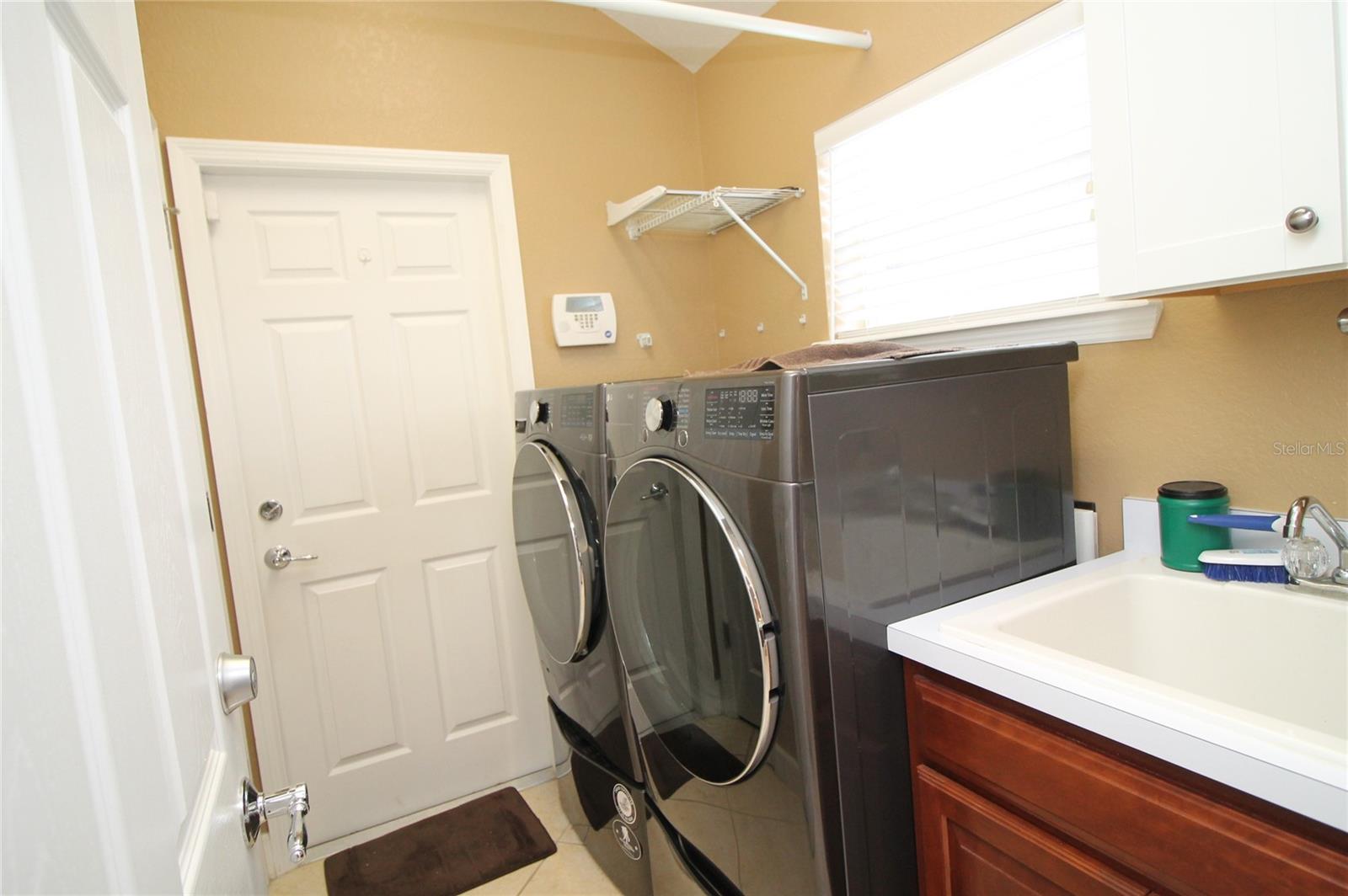 Image 12 of 22 For 516 Lago Loop