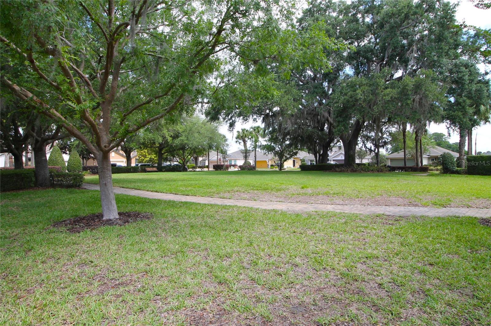 Image 19 of 22 For 516 Lago Loop