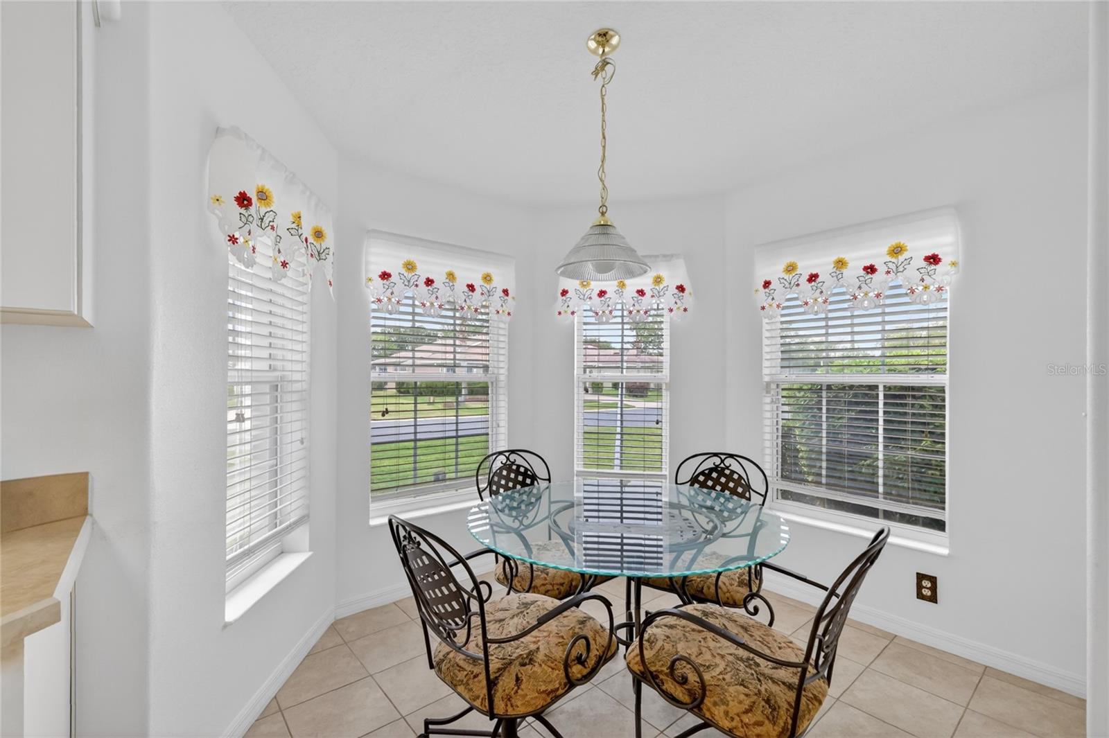 Image 18 of 32 For 27545 Discover Court