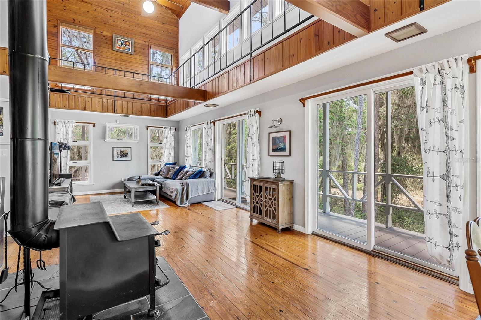 Listing photo id 10 for 7373 Circle Drive