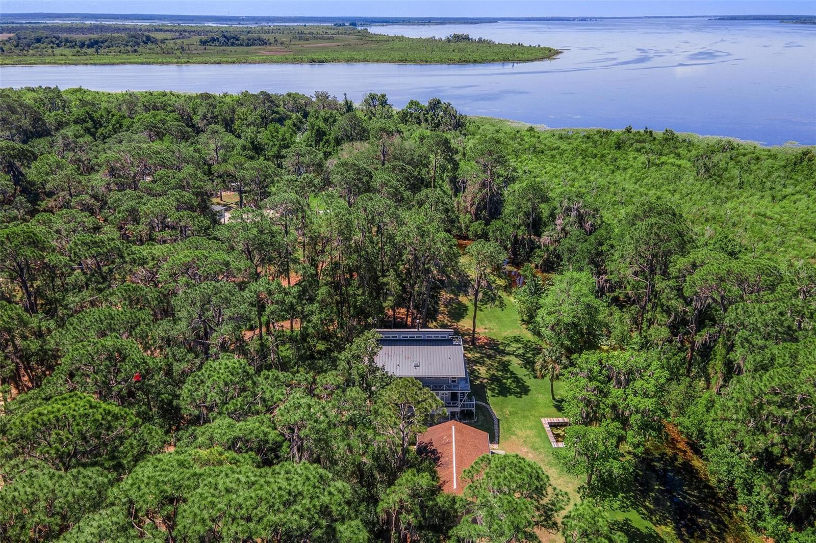Listing photo id 0 for 7373 Circle Drive