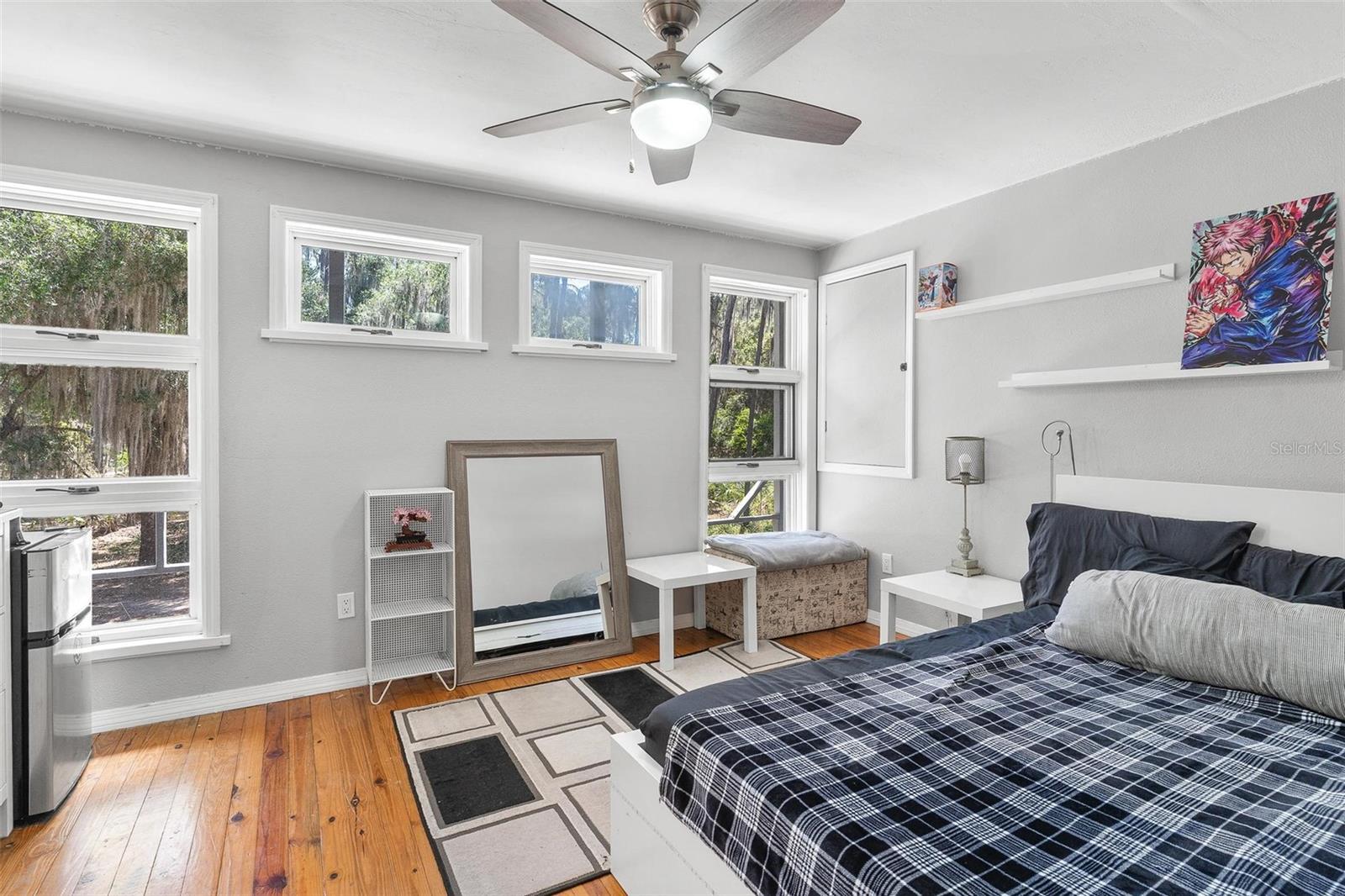 Listing photo id 18 for 7373 Circle Drive