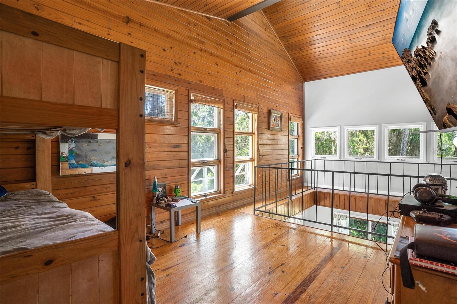 Listing photo id 27 for 7373 Circle Drive