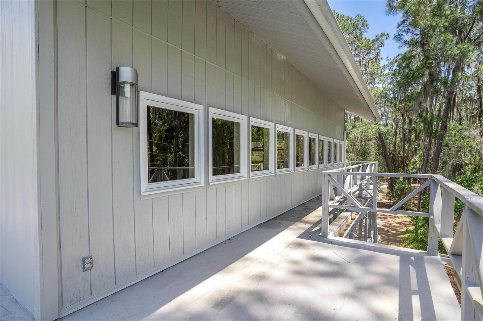 Listing photo id 28 for 7373 Circle Drive