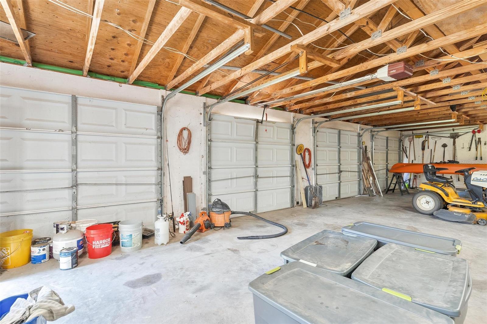 Listing photo id 38 for 7373 Circle Drive