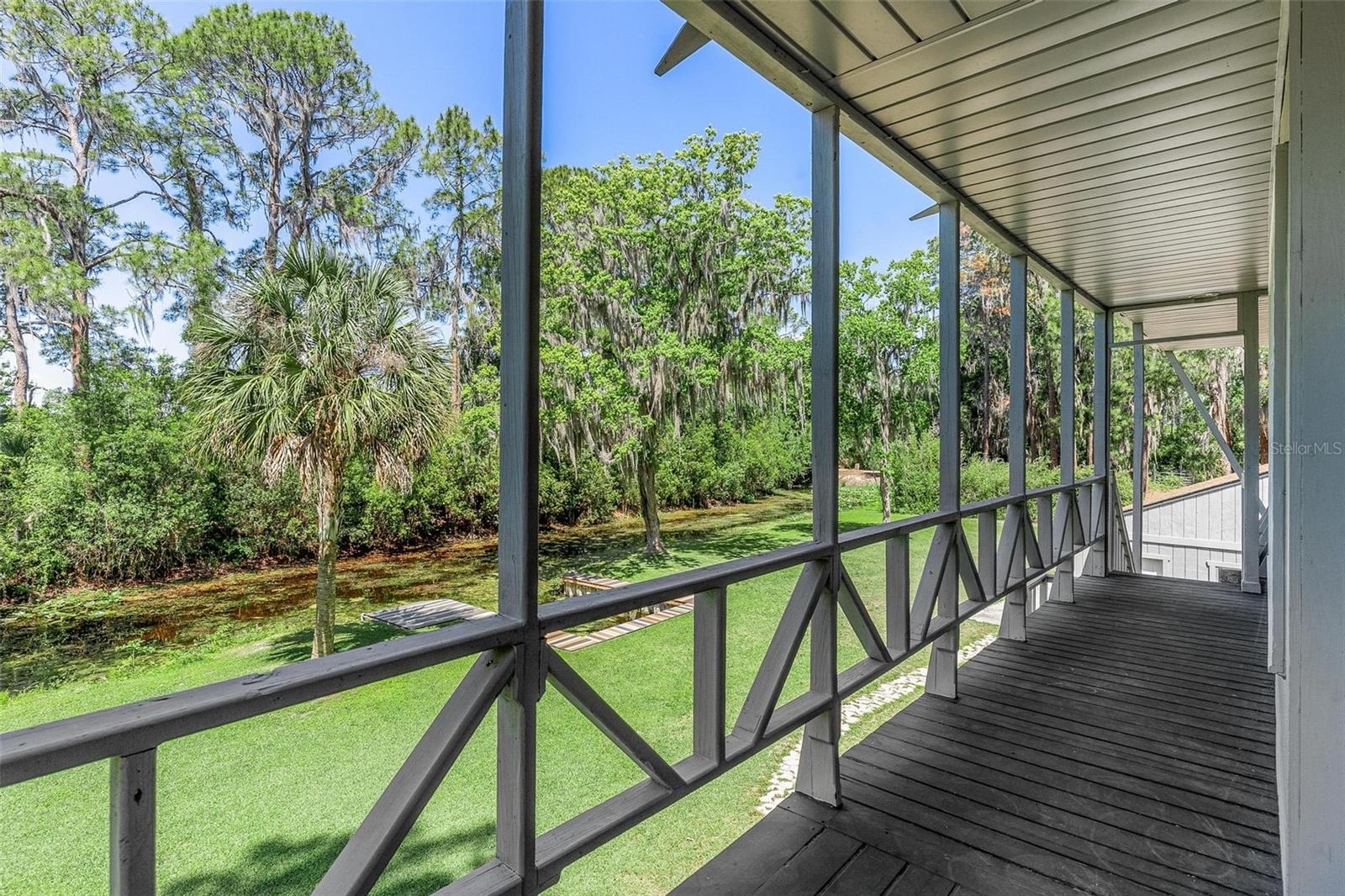 Listing photo id 6 for 7373 Circle Drive