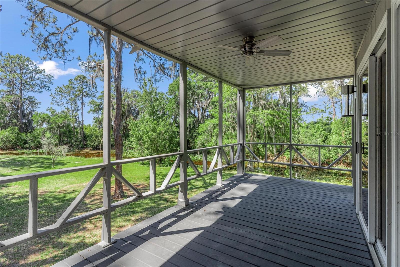 Listing photo id 7 for 7373 Circle Drive