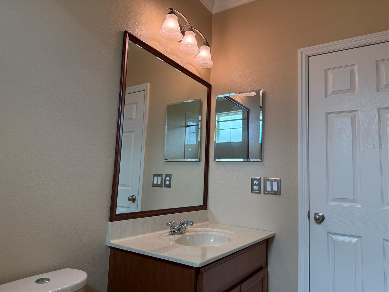 Image 29 of 44 For 2478 Linkwood Avenue